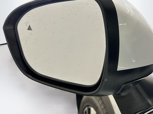 Used 2025 Mitsubishi Outlander SEL AWD/4WD image 16