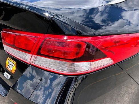 Used 2019 Kia Optima LX FWD image 28
