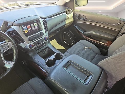 Certified 2019 GMC Yukon SLE w/ HD Trailering Package AWD/4WD image 19