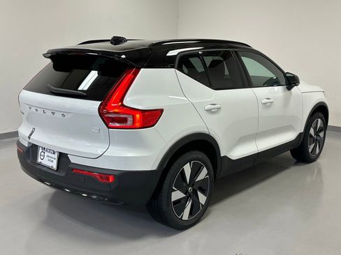 Certified 2024 Volvo XC40 Recharge Core w/ Protection Package Premier image 6