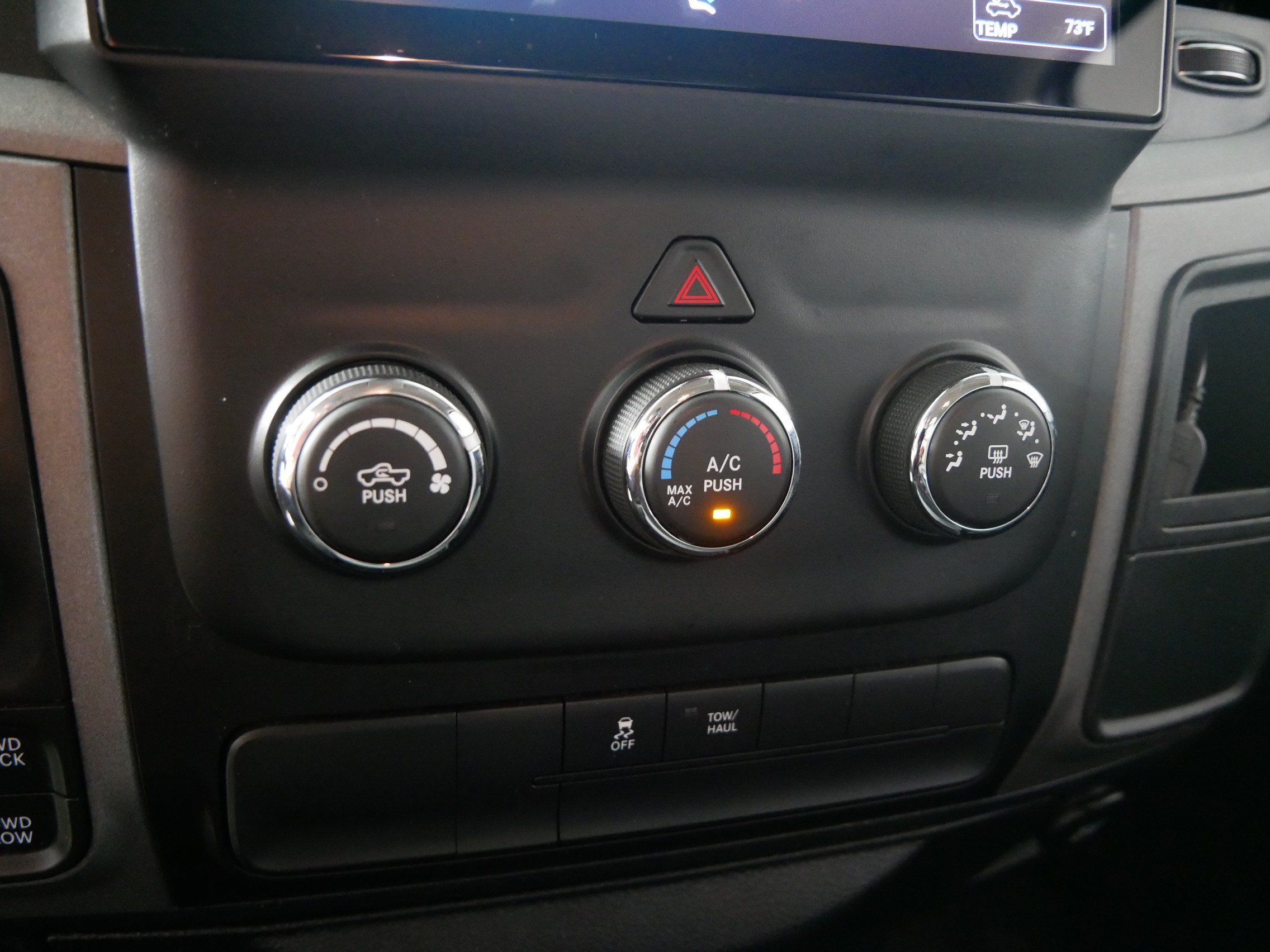 Used 2017 RAM 1500 Express AWD/4WD image 23