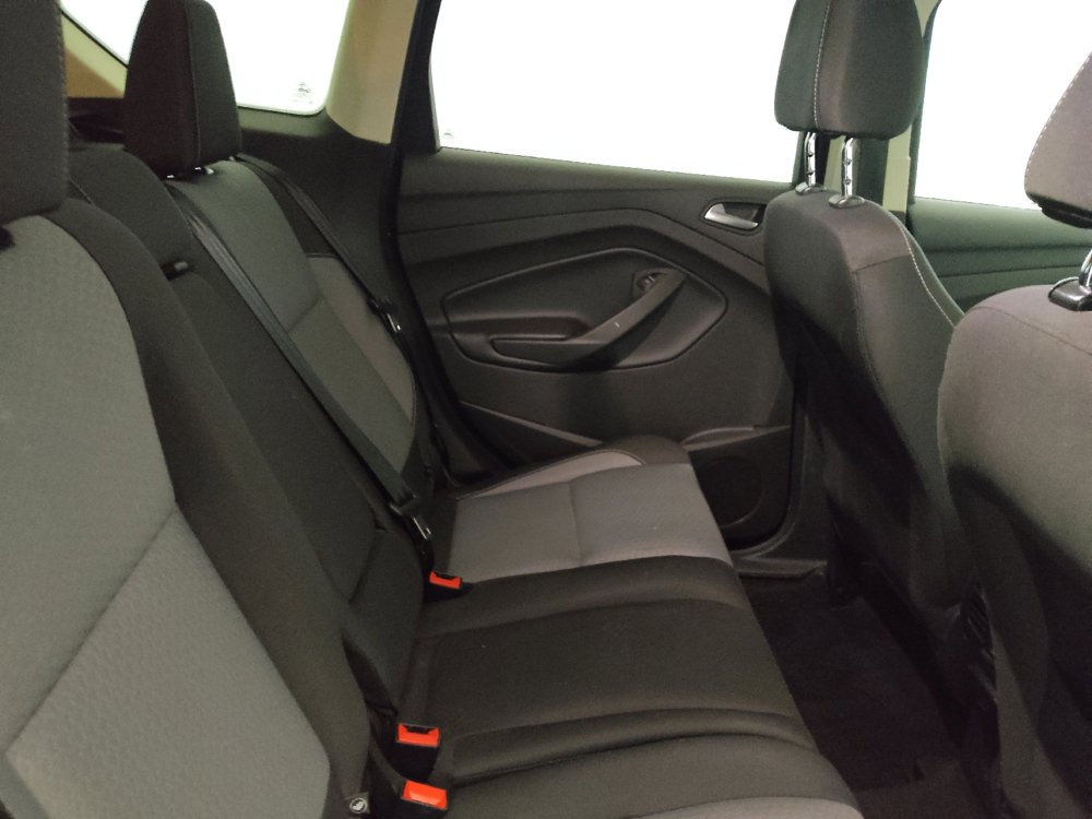 Used 2017 Ford Escape SE w/ Equipment Group 201A AWD/4WD image 19