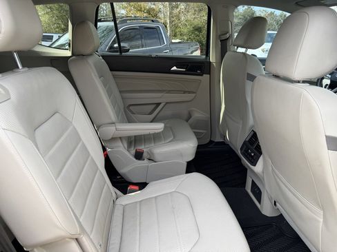 Used 2021 Volkswagen Atlas SEL Premium image 7