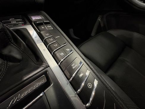 Used 2017 Porsche Macan S AWD/4WD image 29