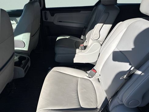 Used 2023 Honda Odyssey EX-L image 16