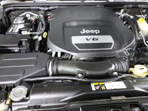 Used 2016 Jeep Wrangler Unlimited Sport AWD/4WD image 25