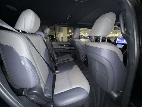 Certified 2025 Lexus LX 700h Overtrail image 16