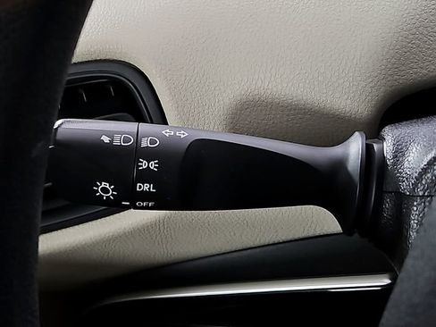 Used 2020 Toyota Prius LE image 22