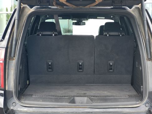 Used 2021 Chevrolet Tahoe Premier AWD/4WD image 28