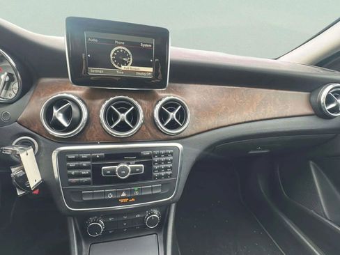Used 2015 Mercedes-Benz GLA 250 image 24