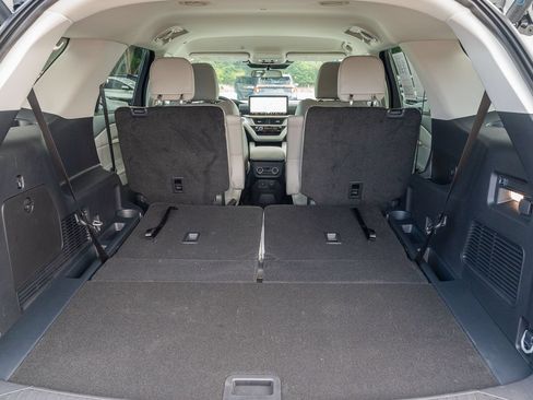 Certified 2026 Ford Explorer Active w/ Active Comfort Package RWD image 15