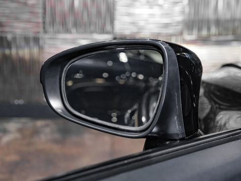 Used 2016 Lexus RC 200t image 32