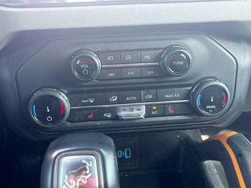 Used 2022 Ford Bronco Badlands w/ Sasquatch Package AWD/4WD image 16