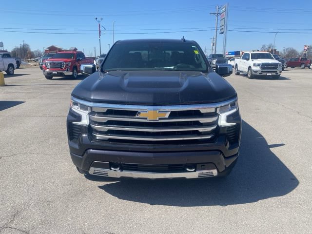 Used 2024 Chevrolet Silverado 1500 High Country w/ Technology Package AWD/4WD image 9