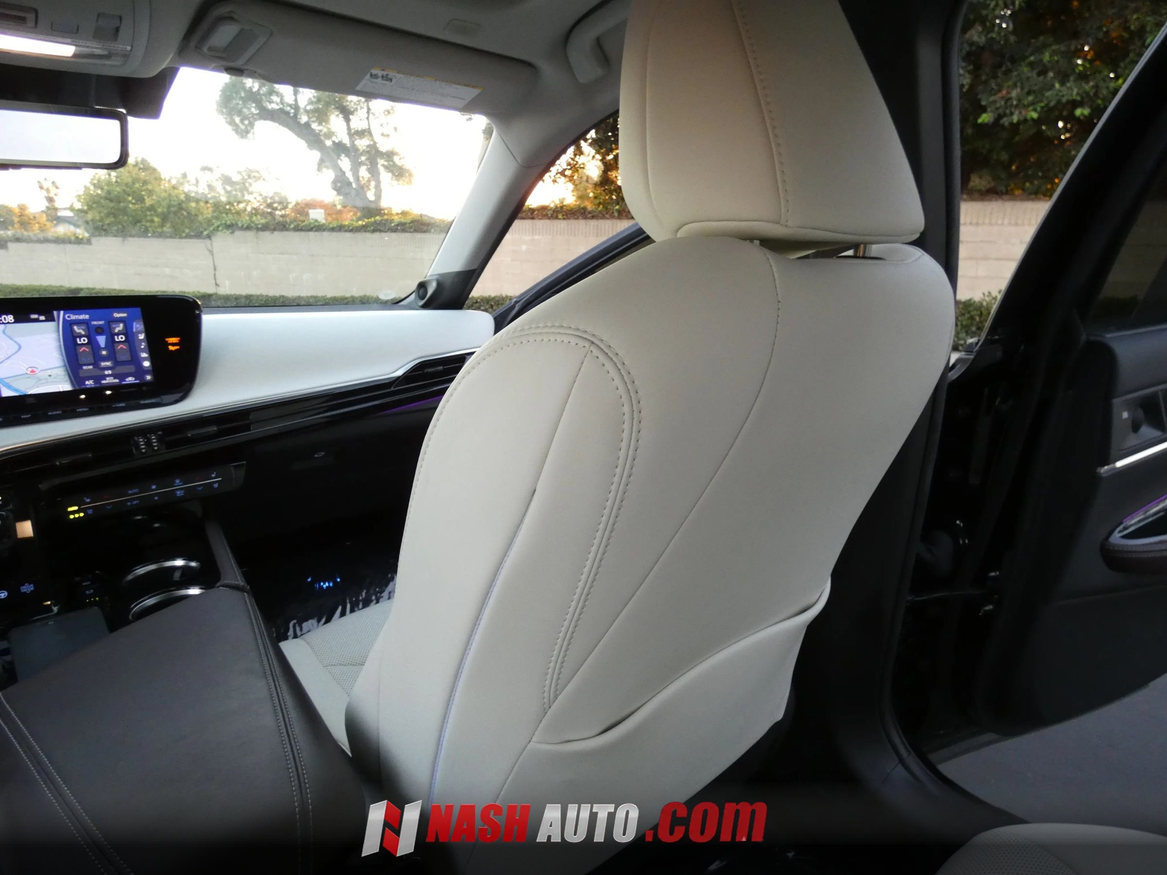 Used 2021 Toyota Mirai RWD image 54
