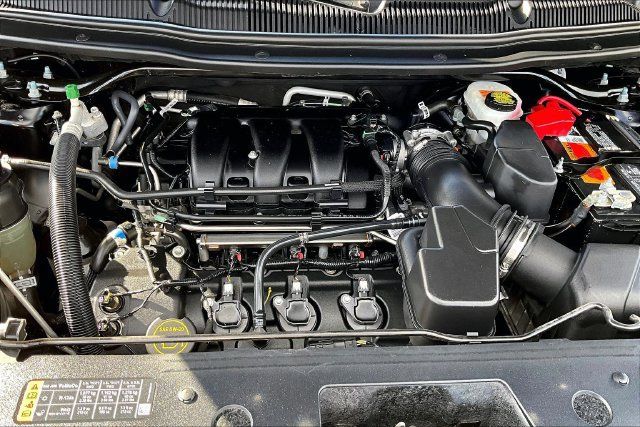 Used 2018 Ford Explorer XLT FWD image 9