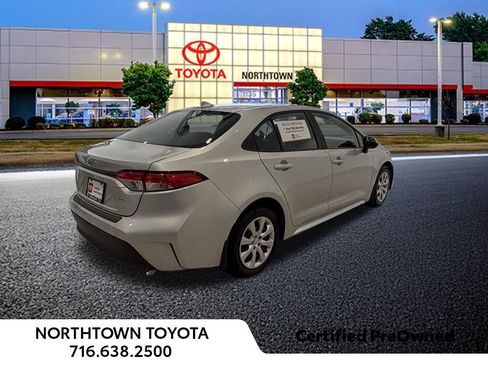 Used 2023 Toyota Corolla LE image 35