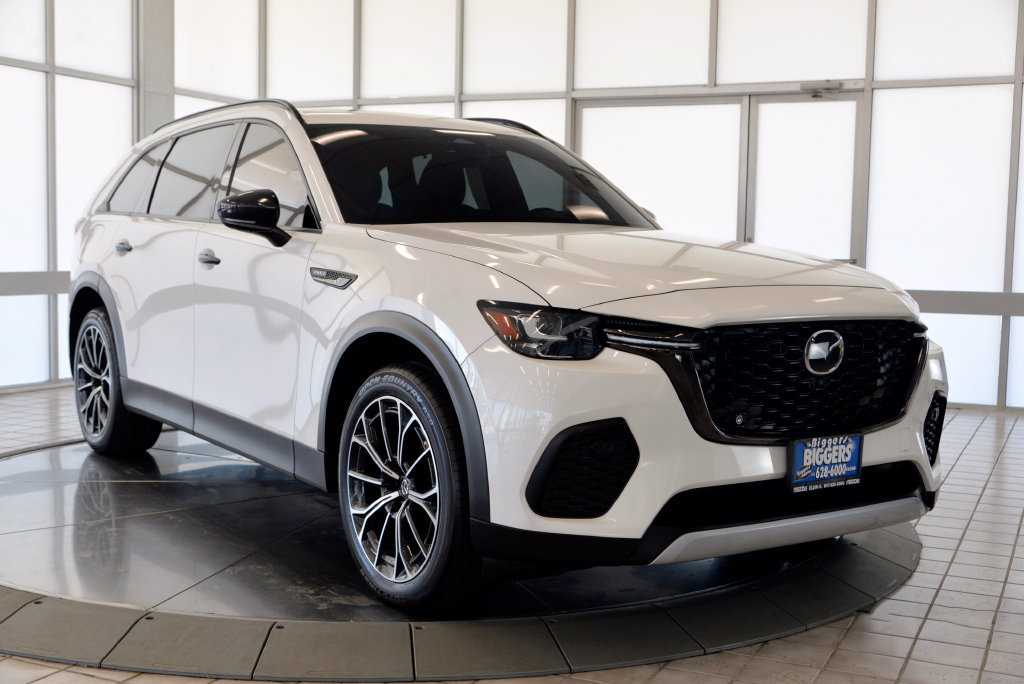 Certified 2025 MAZDA CX-70 Plug-In Hybrid w/ Premium Plus AWD/4WD image 2