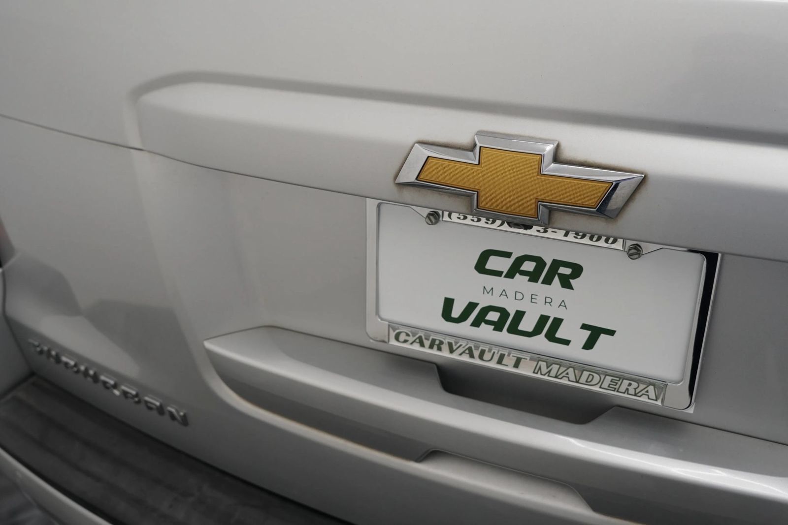 Used 2017 Chevrolet Suburban LT RWD image 15