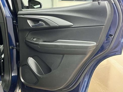 Used 2022 Chevrolet TrailBlazer LT FWD image 21
