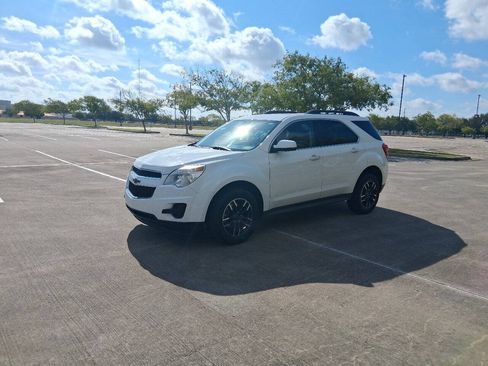 Used 2015 Chevrolet Equinox LT FWD image 2
