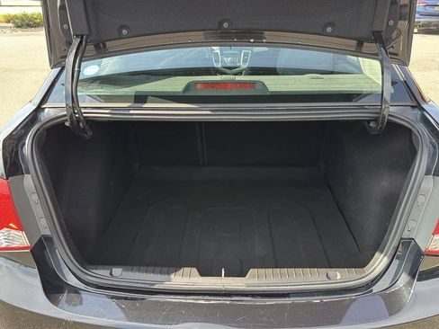 Used 2016 Chevrolet Cruze LT w/ RS Package FWD image 16