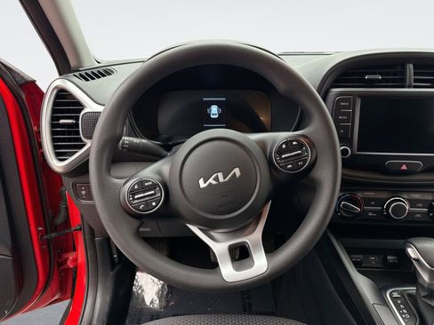 Used 2024 Kia Soul LX w/ Option Group 015 image 12