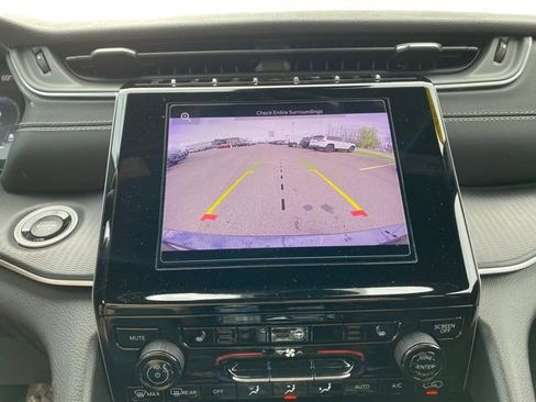 Used 2023 Jeep Grand Cherokee L Laredo AWD/4WD image 21