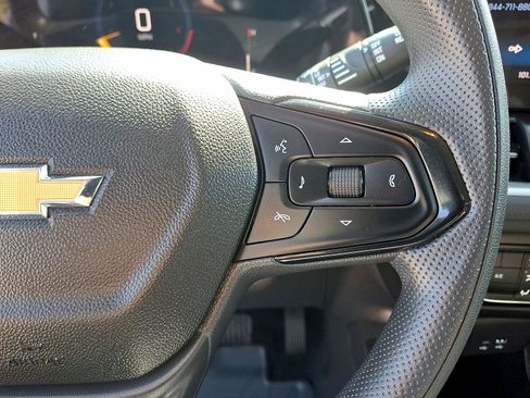Used 2025 Chevrolet TrailBlazer LS FWD image 18