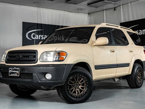 Used 2004 Toyota Sequoia SR5 w/ Convenience Pkg RWD image 4