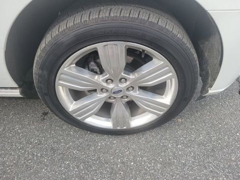 Used 2023 Ford Expedition Platinum image 9