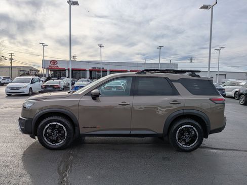 Used 2023 Nissan Pathfinder Rock Creek image 5