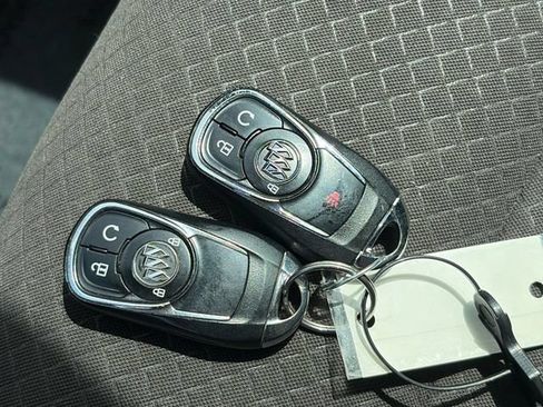 Used 2020 Buick Encore Sport Touring AWD/4WD image 47