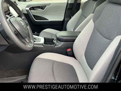 Used 2024 Toyota RAV4 XLE image 18