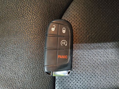 Used 2022 Jeep Compass Limited AWD/4WD image 32