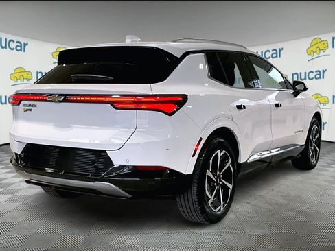 Used 2025 Chevrolet Equinox EV LT w/ Convenience Package image 6