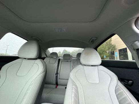 Used 2023 Hyundai Elantra Limited FWD image 30