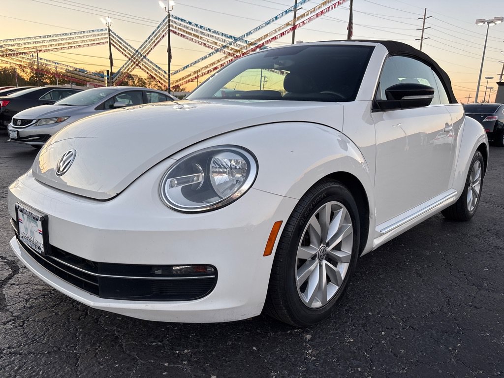 Used 2013 Volkswagen Beetle TDI FWD image 3
