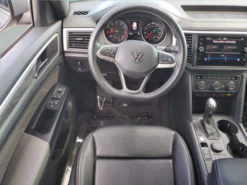 Used 2021 Volkswagen Atlas Cross Sport SE w/ Panoramic Sunroof Package image 15
