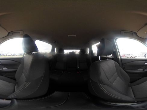 Used 2025 Nissan Rogue SV image 44