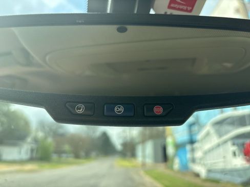 Used 2018 GMC Sierra 1500 SLT w/ SLT Premium Package image 18