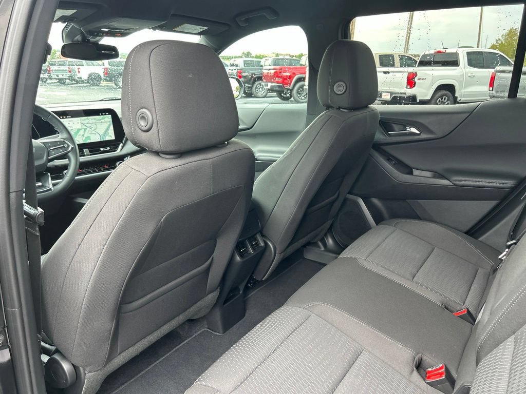 Used 2026 Chevrolet Equinox LT AWD/4WD image 34