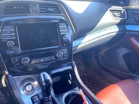 Used 2021 Nissan Maxima Platinum w/ 40th Anniversary Package image 11