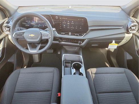 New 2025 Chevrolet Equinox LT image 11