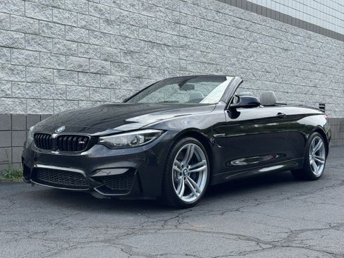 Used 2018 BMW M4 Convertible RWD image 1