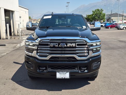 Used 2025 RAM 2500 Laramie AWD/4WD image 12