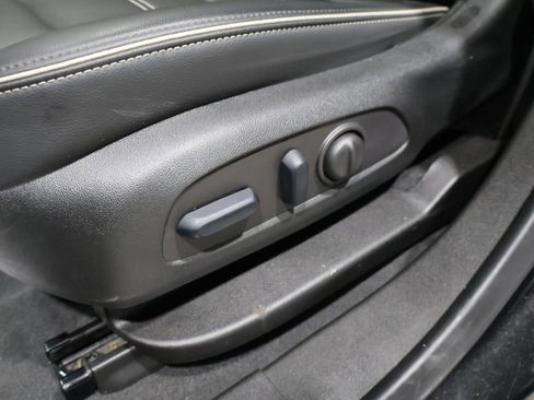 Used 2023 GMC Acadia Denali image 12