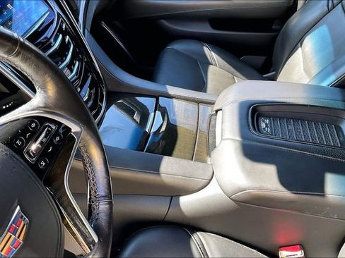 Used 2019 Cadillac Escalade Platinum image 13