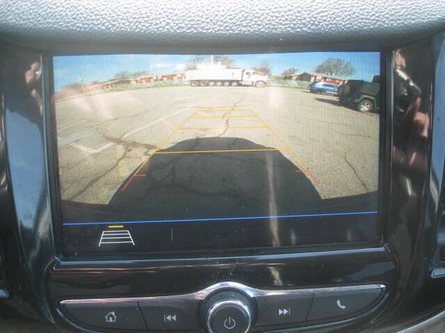 Used 2018 Chevrolet Trax LT w/ LT Convenience Package AWD/4WD image 21
