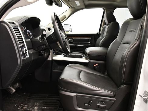 Used 2015 RAM 1500 Laramie w/ Convenience Group image 39